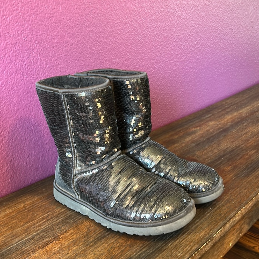 Uggs size 8 black sequins
